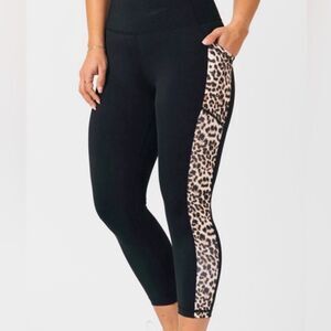 ZYIA LEGGINGS WOMENS SIZE 4 ANIMAL PRINT​